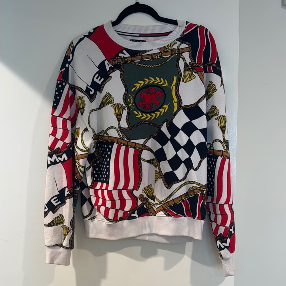 Tommy Graphic Crewneck